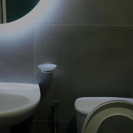 Sea View דירה גולם