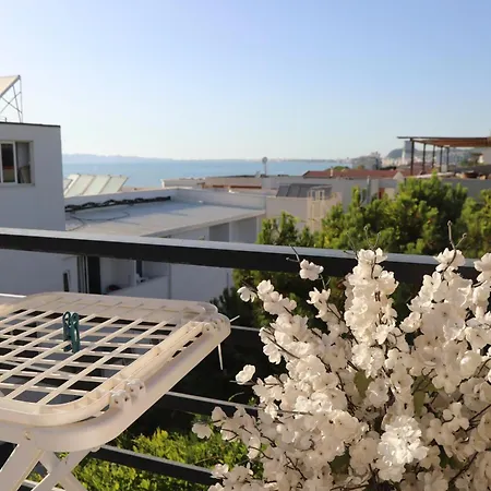 Sea View דירה גולם