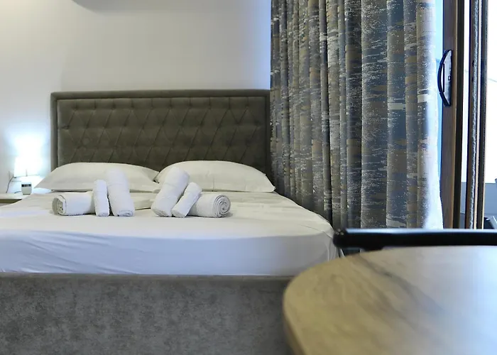 Sea View Apartment *